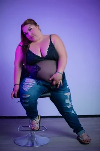 AbbyRogers1 A sexy big women Pic 5