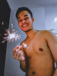 Lessserafirm69s XXX nøgenfoto 2