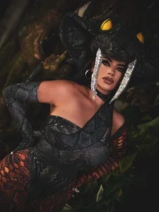 KateSunderのMedusa's Beautyの 3枚の写真