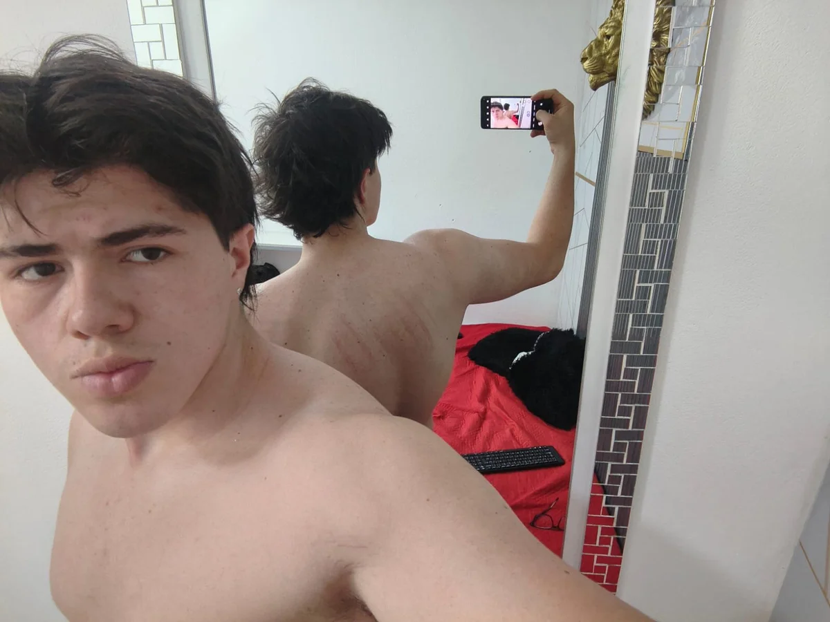 JohnsonFox 님의 트렌드 중인 사진  111개