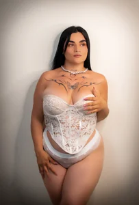 RoxanVegaPublic Bild 3