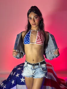 TiffValentinee_のFourth of Juicy ❤の 3枚の写真