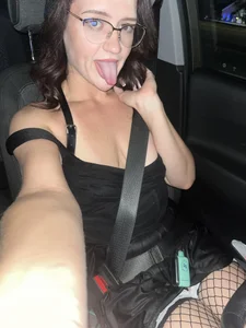 Kinkbitch25 Public Pic 7