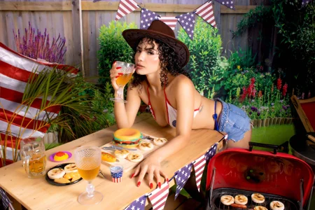 IRISCLARK1 🇺🇸 🗽Happy 4th of July ❤️🤍💙 Pic 6