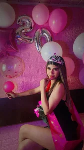 NahomiConnor_ come celebrate my birthday🎈🎉🎉🎀 Immagine  4