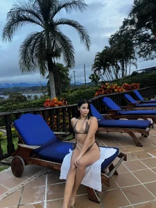 GraceWallace_の👙の 9枚の写真