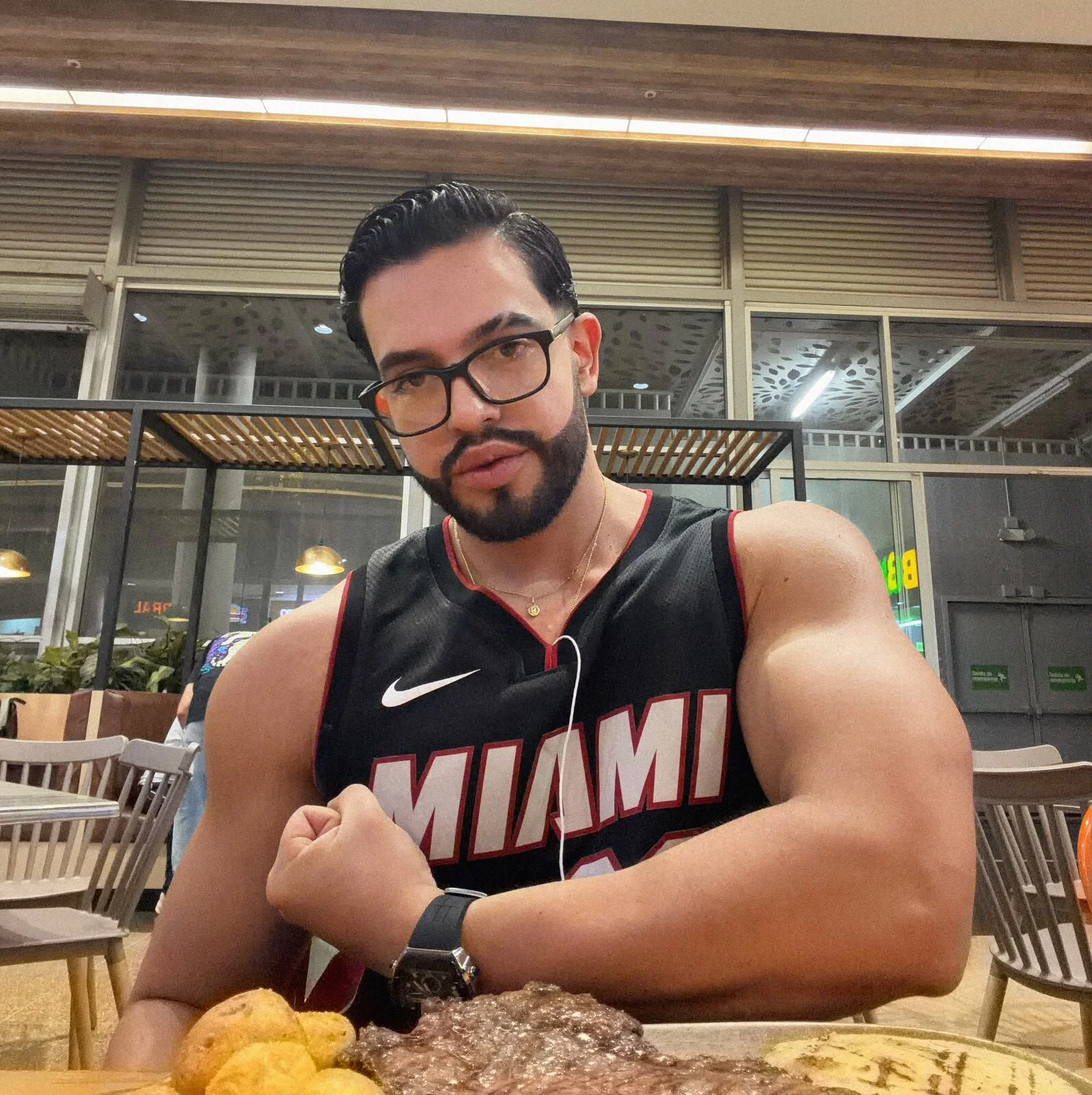 Justin_kingX7 I like meat Bilde