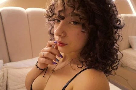 naira_velvett Public Pic 6