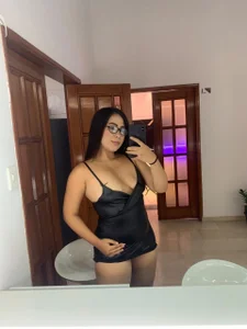 Lunara_Vall Latin intellectual girl 💗 slika