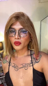 DazzlingroseHorsecock: Me my self and I ( 4 фото)