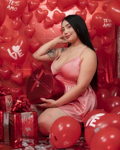 haylie_: valentine's day 2025 ( 7 фото)