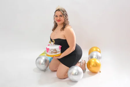 kerly-mature happy birthday to me 🎂 Foto 2