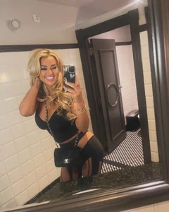 Carmel_Louise Me Pic