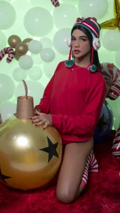 DeniseVillareal Merry Christmas my loves 🎆🎄 Pic