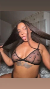AlyraMoon Pull my hair… if you can handle me. 😈🖤 Εικόνα 4