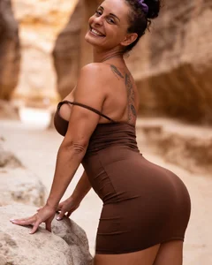 therealbeverlycious Tones Immagine  4
