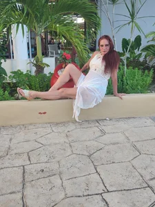 LexxiLeeds Lexxi Leeds Pic 3