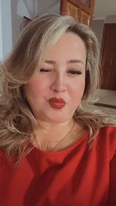 CurvyRosse_ Public Pic 4