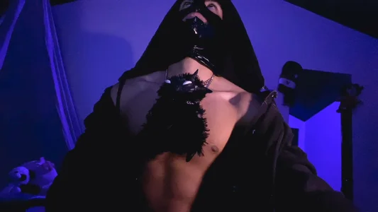 Lucius_Noal Public Pic 4