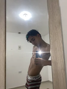 danny_hot23_: Public ( 2 фото)