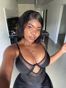 Yasminbrattz AN INCREDIBLE DAY 🌈 Pic