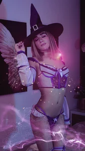 saskia_secretYOU ENJOY THE BEST PLEASURE AND SHOW HERE LOVE , HALLOWEEN 👻🔥图片