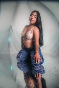 Session 4 - MIRROR de Noa_Baker  8 Imagens