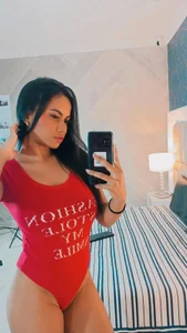 EmilyOfarrel's my favorite color is red Sex Photo 2