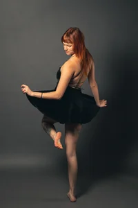 Aurora_Doll_ COME AND TAKE OFF MY DRESS Foto 4