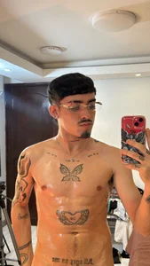 NikoStone_ If playing with you is dangerous... let the risk begin. Foto 2