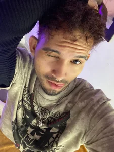 __Miguel7w7 Public Pic 7