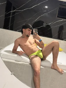 Boy sex de StefanoBigCock  2 Imagens