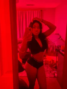 lifeoftt_19xx: Mirror selfies 🪞🪩 ( 5 фото)