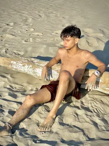 The sea is one of the places where I am happy de dylancrugerx  Imagens