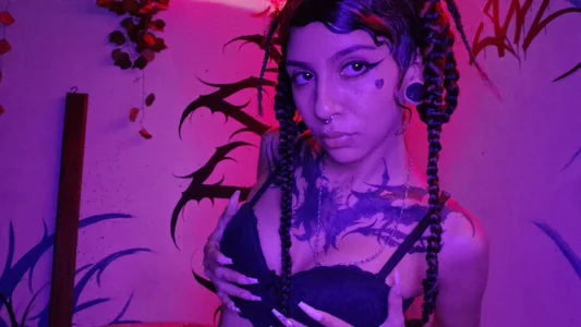 nanaismorelonely 💕💕💋💋💋 Foto 4