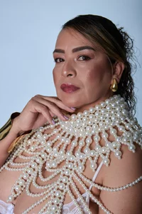 DivaFlammeElegant with pearls🤍 Bild 5