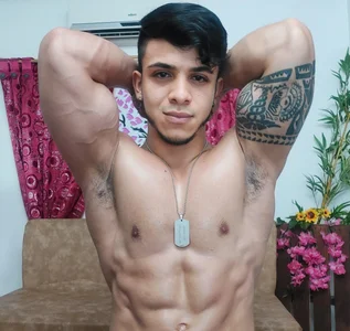 PowerExplosive Public Immagine  7