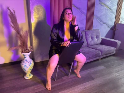 Leonis-O Flirt mode activated 😘🌸 Foto 3