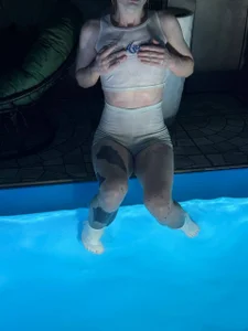 _Maybe_Baby_ A typical pool party Εικόνα 5