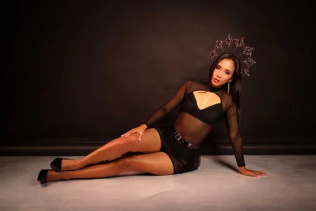Keyla__Jones Tonight, my magic needs no words—just a willing victim 🎃🎃 - {count, plural, one {תמונה אחת} two {שתי תמונות} many {# תמונות} other {# תמונות}}