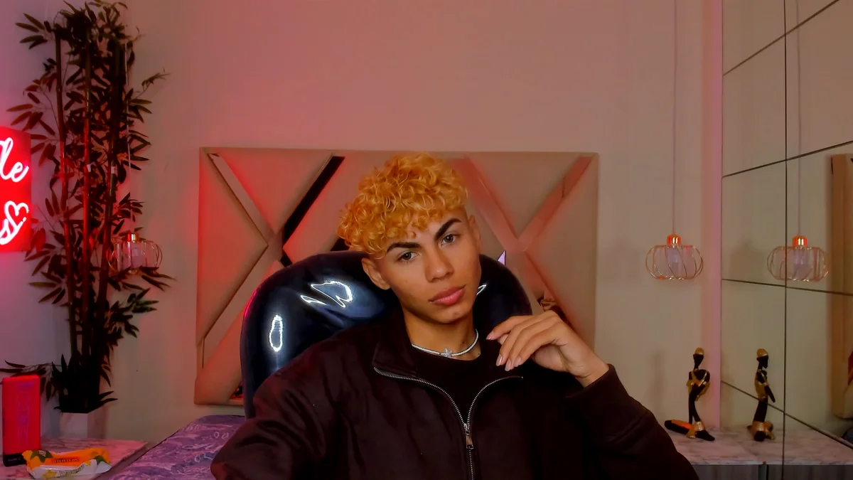 Anyelo_Twink Právě oblíbené foto 1096