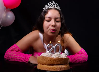 chloe_leroy_ My birthday, your fantasies Pic 3