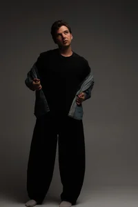 ArthurMeyers Typical day of a photoshoot 🤭 Pic