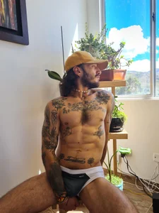 MARCELOANDLUCIAN HERE AQUILES Pic 2