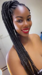 Sara_Marks “Sensualidad natural, energía única ✨” รูป  2