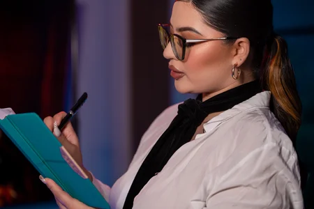 Catalina-Malave A Hot Day In The Office ✨ Poză 3