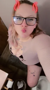 MidnightSeducer@xh 😘😜  4টি ছবি