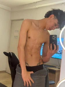 kaelwolf_tay Public Foto