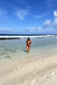 aprilalen Vacation 2025 🌴🥥 Foto 5