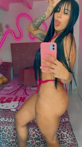 pamelaholker ♥️ Pic 5